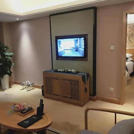 Feicheng Blossom Hotel מראה חיצוני תמונה