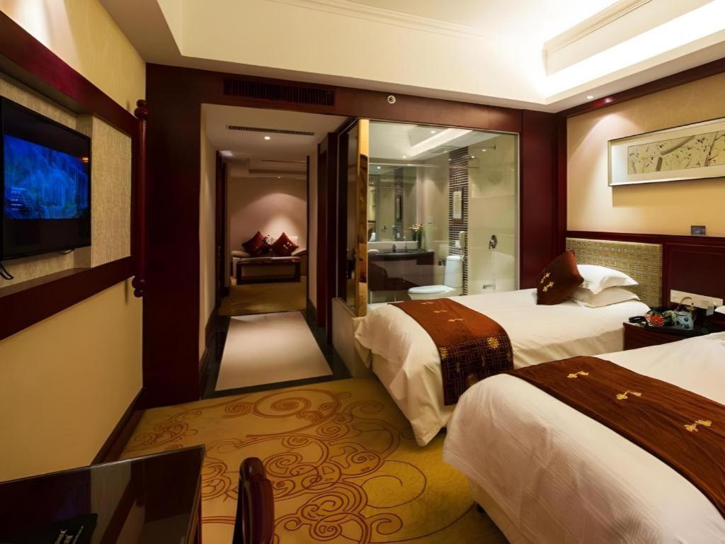 Feicheng Blossom Hotel מראה חיצוני תמונה
