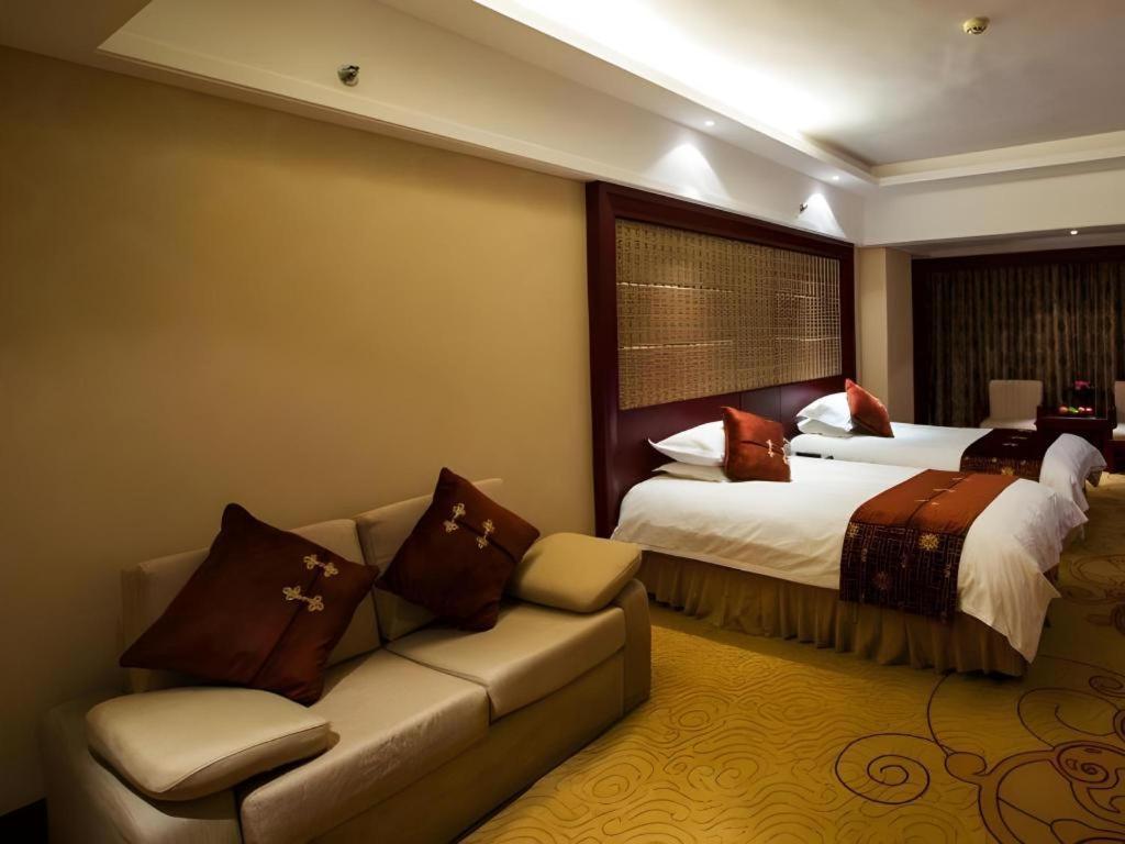 Feicheng Blossom Hotel מראה חיצוני תמונה