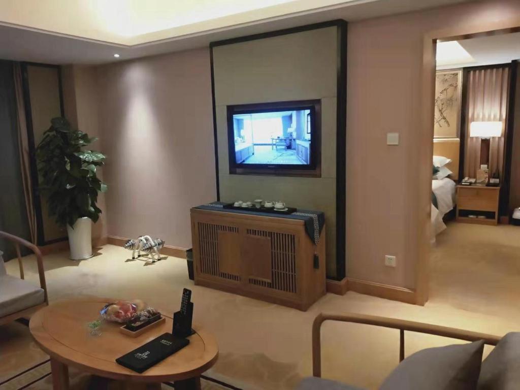 Feicheng Blossom Hotel מראה חיצוני תמונה