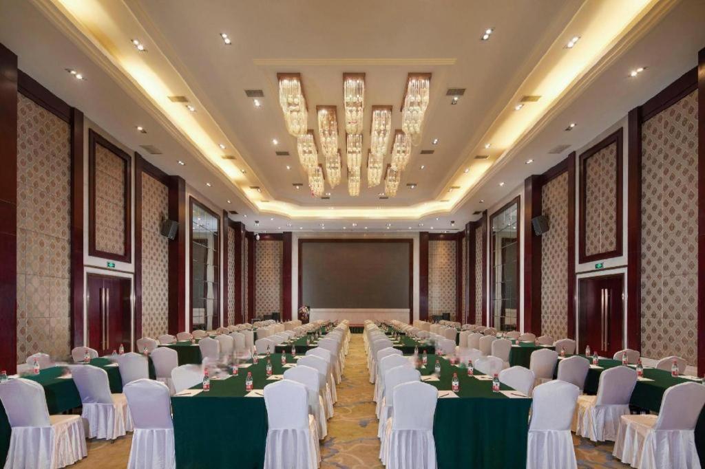 Feicheng Blossom Hotel מראה חיצוני תמונה