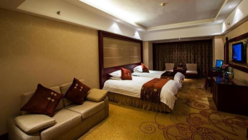 Feicheng Blossom Hotel מראה חיצוני תמונה