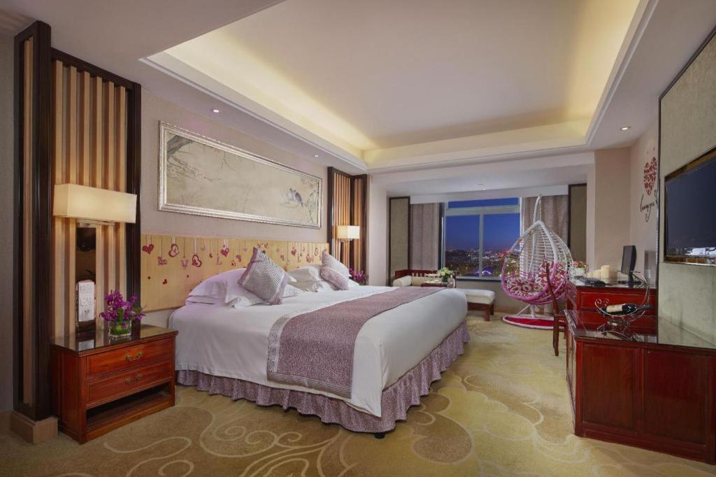 Feicheng Blossom Hotel מראה חיצוני תמונה