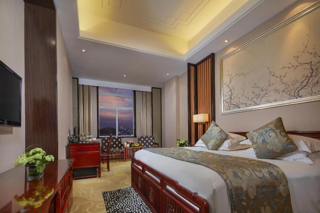 Feicheng Blossom Hotel מראה חיצוני תמונה