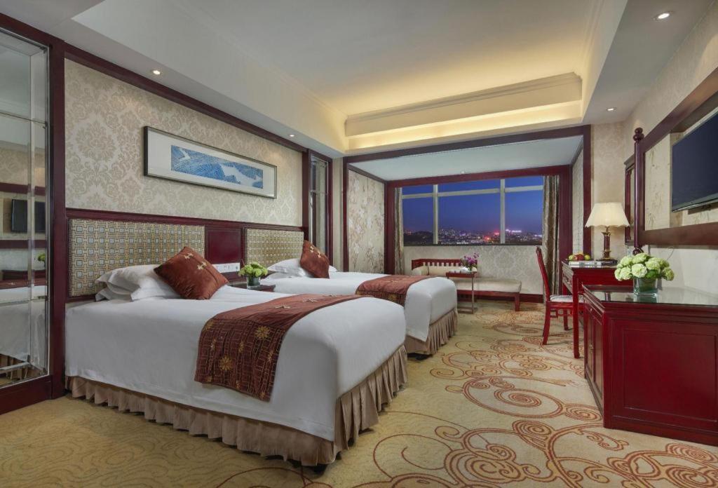 Feicheng Blossom Hotel מראה חיצוני תמונה