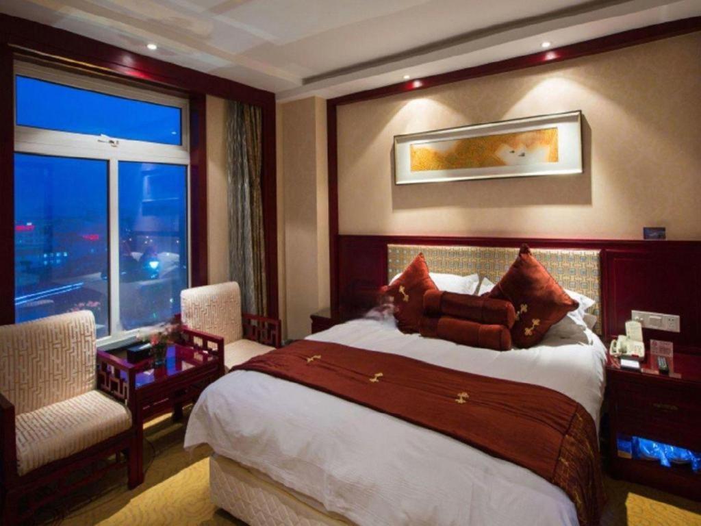Feicheng Blossom Hotel מראה חיצוני תמונה