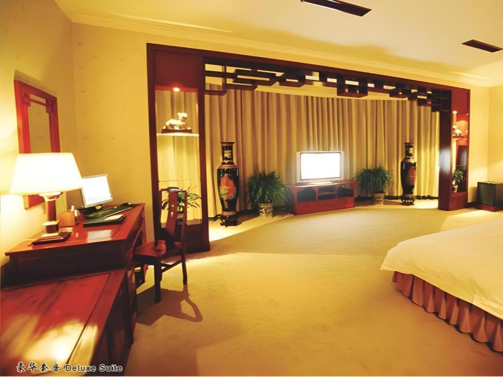 Feicheng Blossom Hotel מראה חיצוני תמונה