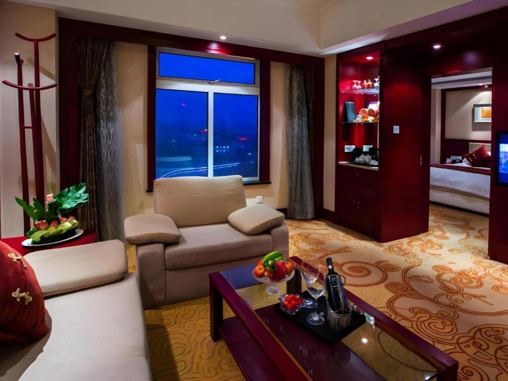 Feicheng Blossom Hotel מראה חיצוני תמונה