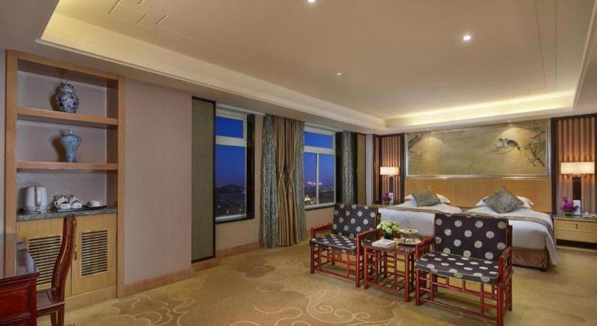 Feicheng Blossom Hotel מראה חיצוני תמונה