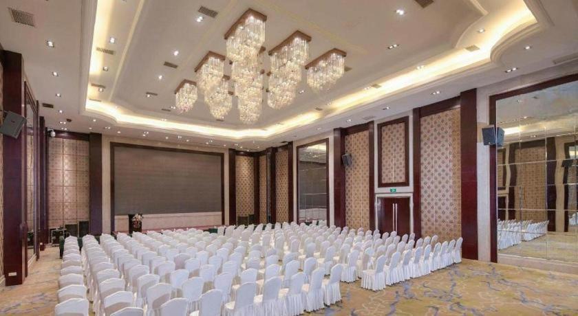 Feicheng Blossom Hotel מראה חיצוני תמונה