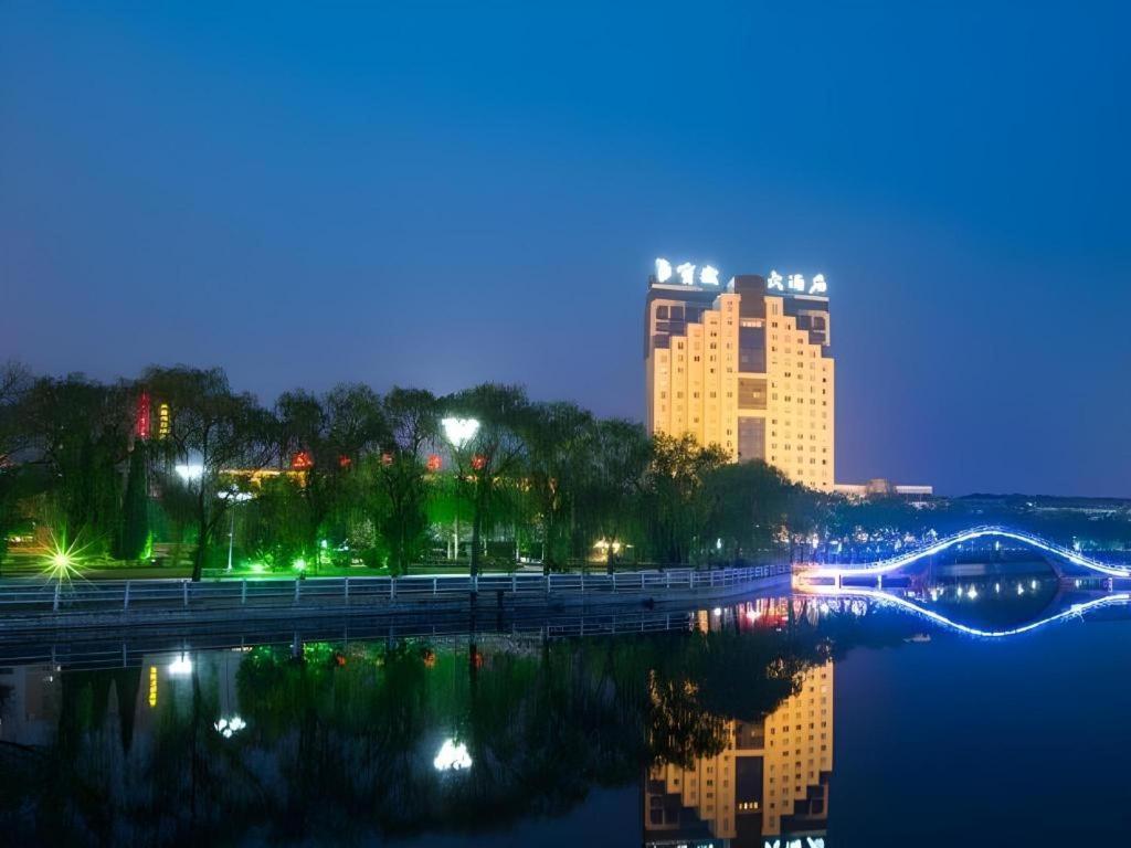 Feicheng Blossom Hotel מראה חיצוני תמונה
