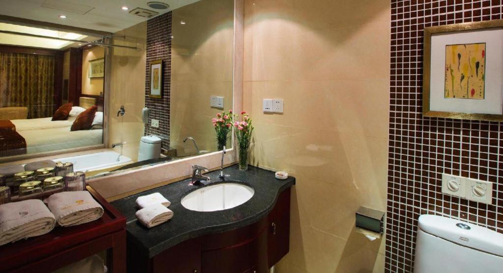 Feicheng Blossom Hotel מראה חיצוני תמונה