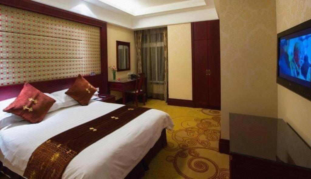 Feicheng Blossom Hotel מראה חיצוני תמונה