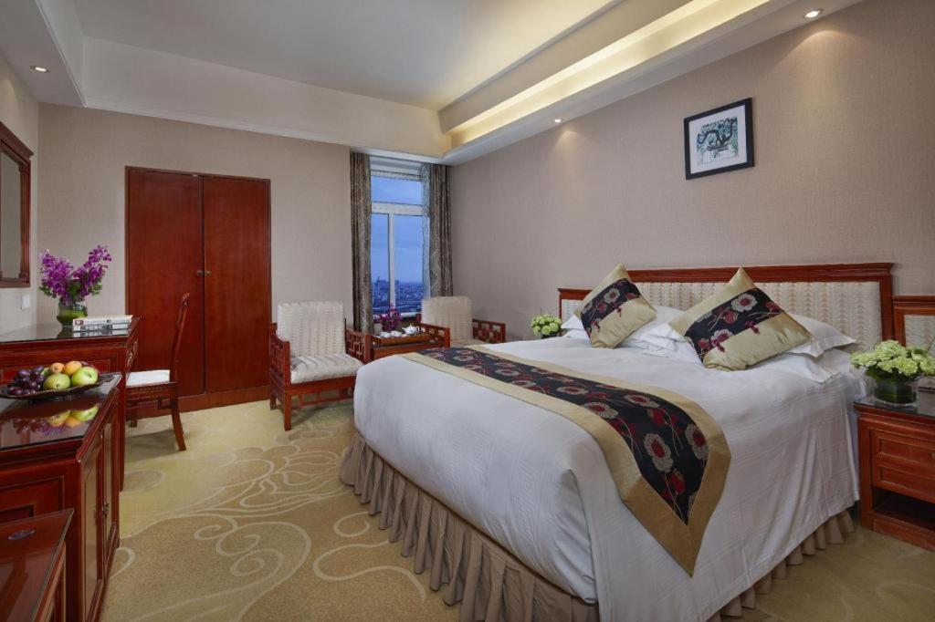 Feicheng Blossom Hotel מראה חיצוני תמונה